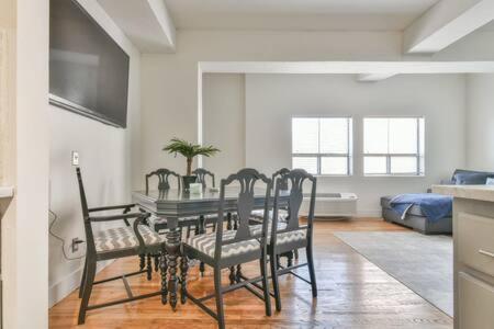 The Executive Loft - Walk To Sanford Stadium Athens Exteriér fotografie